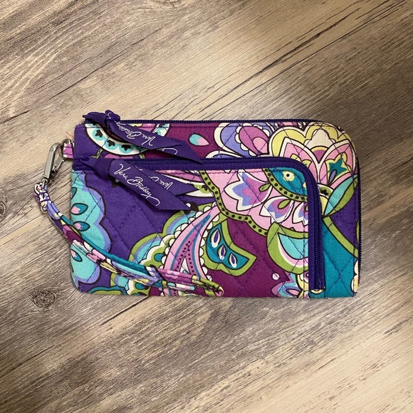 Vera Bradley Handbags - Vera Bradley Wristlet